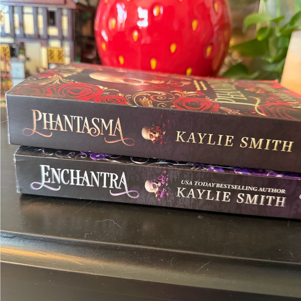 Phantasma and Enchantra Book Set